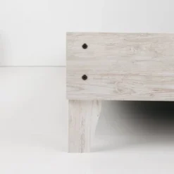 Queen Shawburn Platform Bed White/Dark Charcoal Gray - Signature Design By Ashley -Furniture Hotsale Shop GUEST ddffb33b 0153 4c17 a52d 7fca2af45178